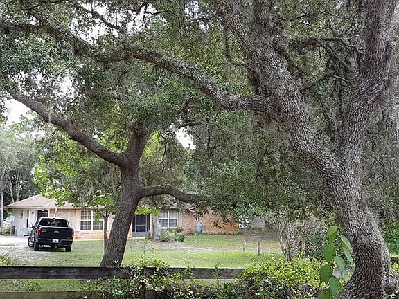 2nd image of 2610 Carolyn St