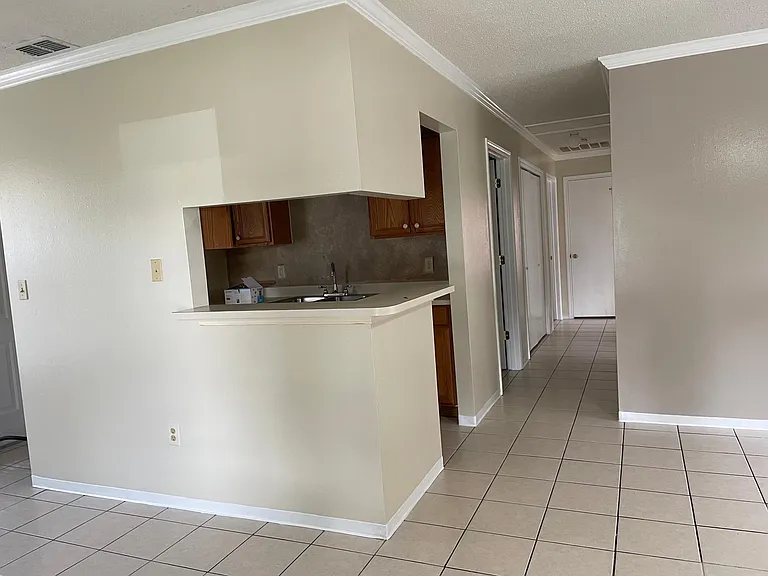 2727 Gibraltar St — Photo 4