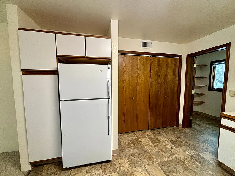 913 N. Park Ave — Photo 10
