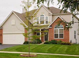 3519 High Ridge Rd, Carpentersville, IL 60110