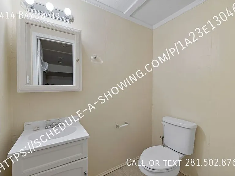 2414 Bayou Dr — Photo 4