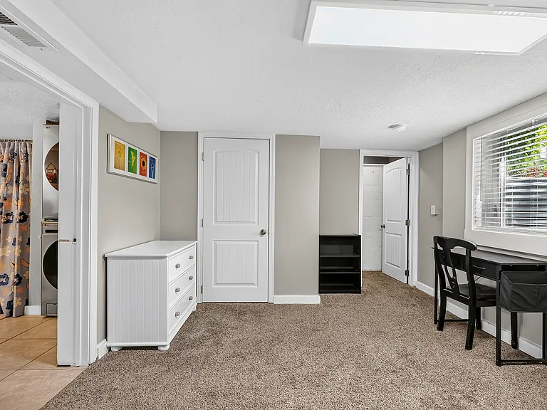 115 N Vinson St — Photo 20