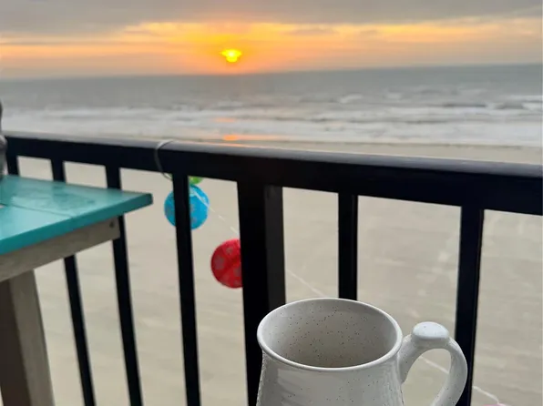 11947 Termini San Luis Pass Rd APT 405, Galveston, TX 77554