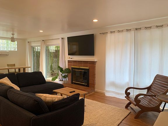4th image of 2523 Hacienda Dr