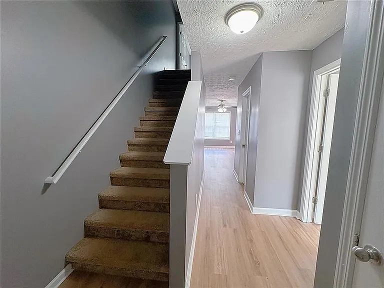 1403 Eastmont Dr NW #D — Photo 5
