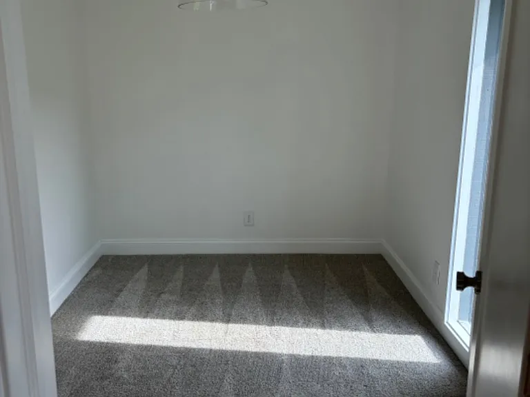 Unit Photo