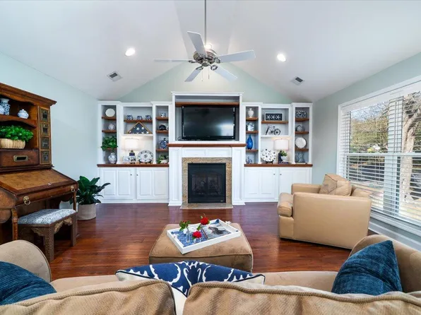 1527 Barquentine Dr, Mount Pleasant, SC 29464