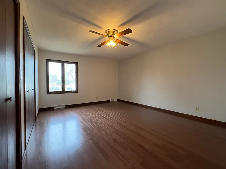 2012 Austin Dr — Photo 4
