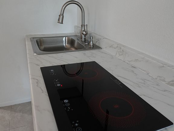 2nd image of 85930 Avenida Grace