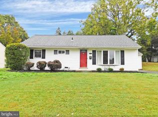 215 Devon Rd, Fairless Hills, PA 19030