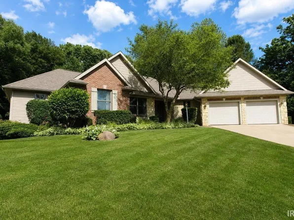 55802 Nature View Dr, New Carlisle, IN 46552