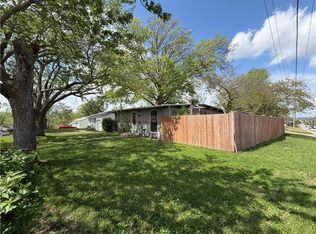 11120 E 36th St S, Independence, MO 64052