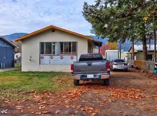 524 Aulin Ave, Chase, BC V0E 1M0