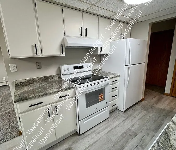 Carriage Hills Apartments — Photo 32