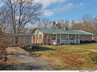 440 Mulberry St, Clyde, NC 28721