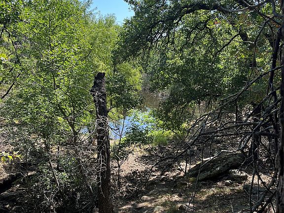 2nd image of B29 Glenhollow