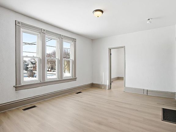 4th image of 1929 53rd STREET