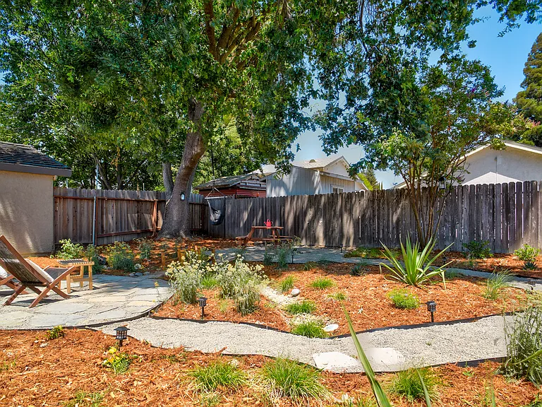 489 Cool Wind Way — Photo 28