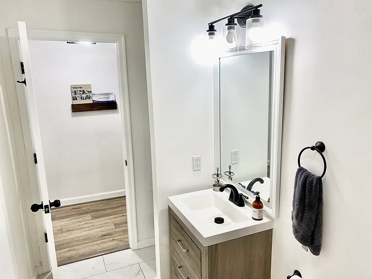 223 Florida Ave NW #1 — Photo 12