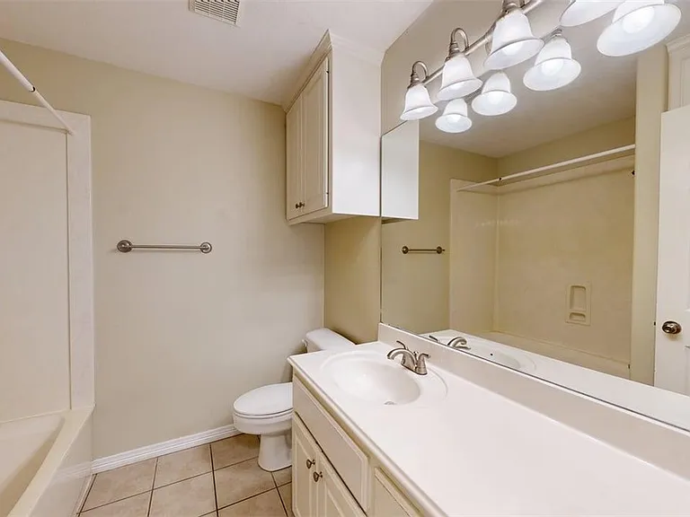 2350 Kendal Green Cir — Photo 18