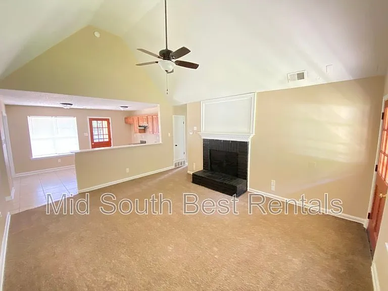 5104 Bowdoin Dr — Photo 2