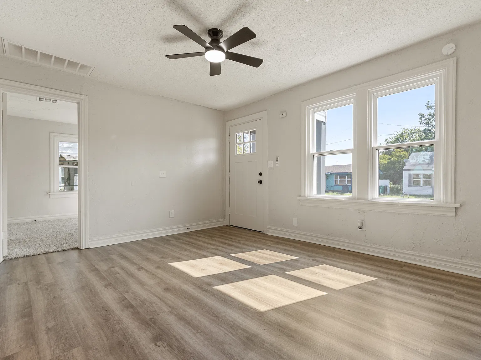 2 bed, 850 sqft, $1,150 — Photo 4