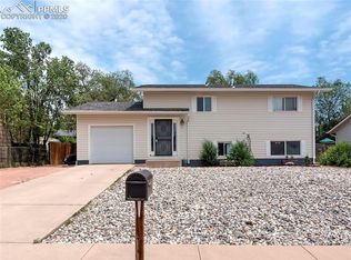 1419 Luna Dr, Fountain, CO 80817