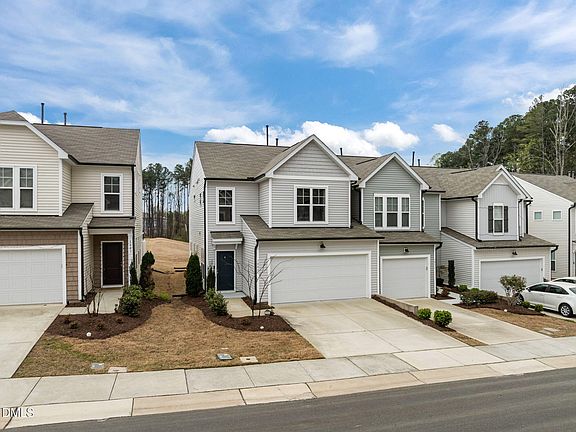 4th image of 1009 Everglades Way