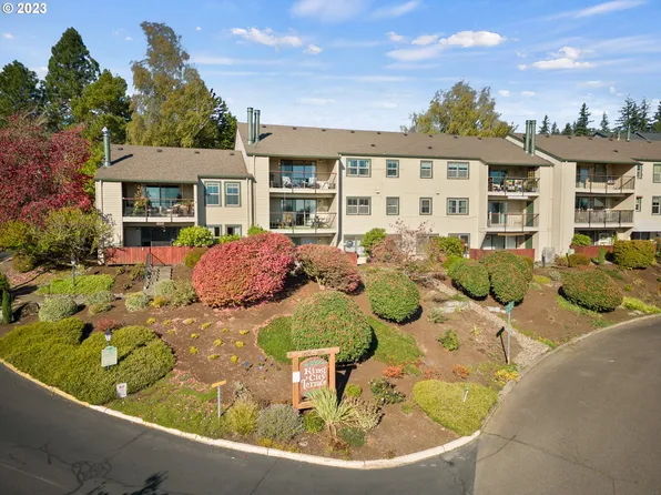 12691 SW Prince Edward Ct APT B, King City, OR 97224