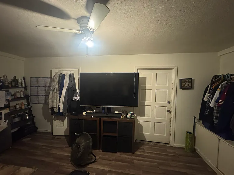 2961 Tobin Dr — Photo 6