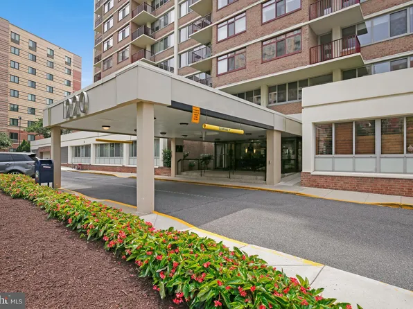 1220 Blair Mill Rd APT 907, Silver Spring, MD 20910