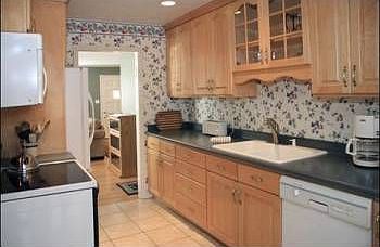 3rd image of 2469 E Commonwealth Ave