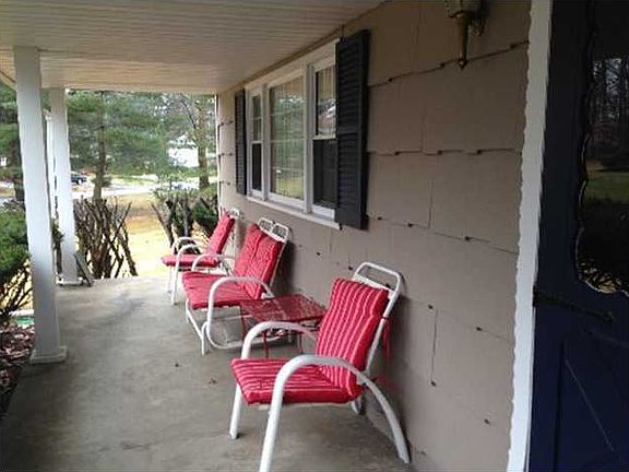 3rd image of 23 Ellen St