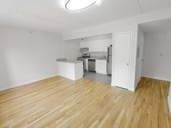 2nd image of 138 E 112th St #7K