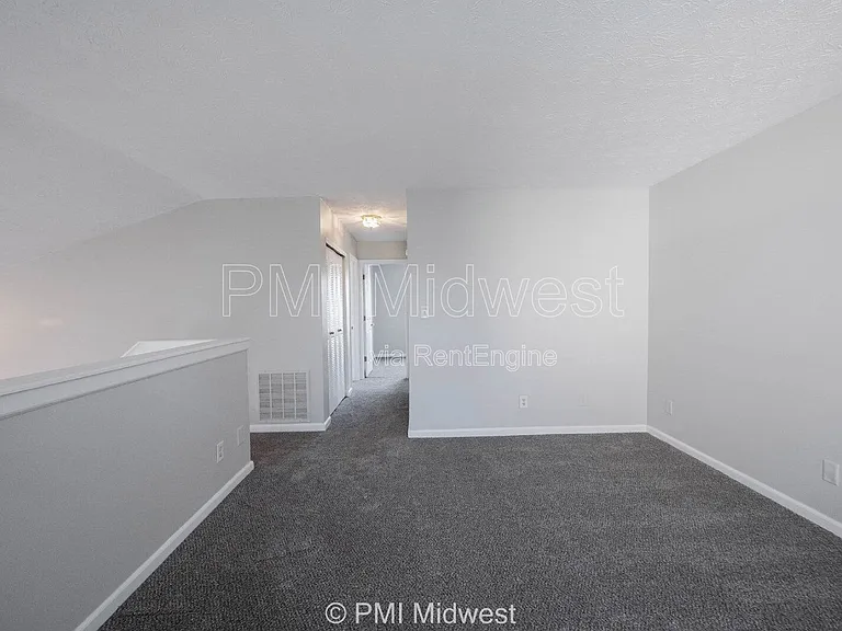 6623 Dunsdin Dr — Photo 15