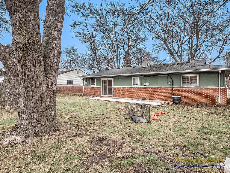 1088 Studebaker Ave — Photo 11