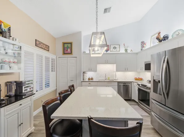 156 Sandy Lane, Royal Palm Beach, FL 33411