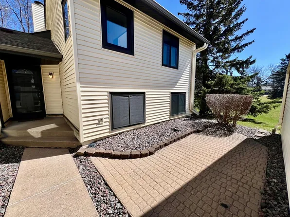 3520 Brookdale Dr N, Brooklyn Park, MN 55443
