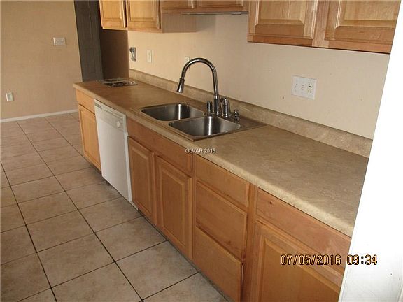 4th image of 942 Toni Ave #0