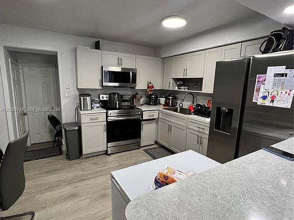 2nd image of 1310 Sharar Ave