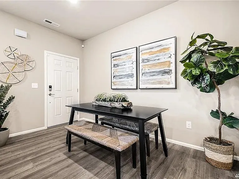 Modern 3-bedroom, 2.5-bath Tehaleh townhome with 2-car garage, fenced yard and in-unit washer/dryer — Photo 3