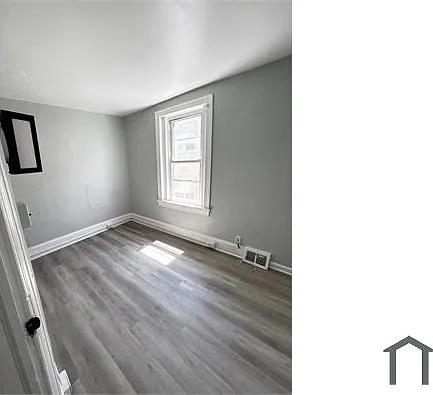 3011 W 6th St — Photo 5