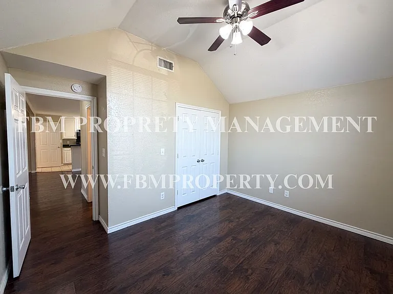 2702 Boyd St — Photo 18