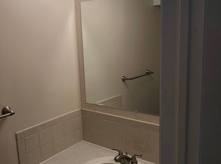 2911-2915 Heckman Rd, Uniontown, OH 44685