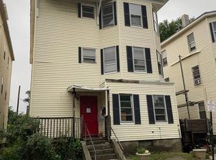 26 Lyon St, Worcester, MA 01604