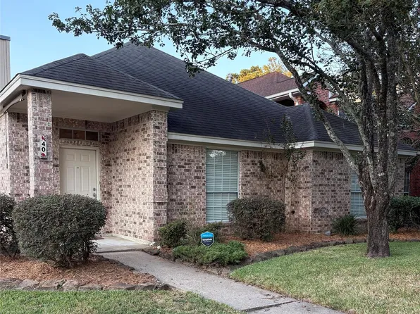 40 Sandelwood Trl, Beaumont, TX 77706
