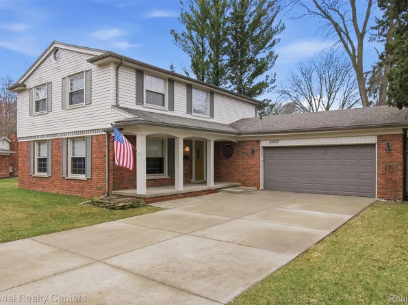 35037 Ellen Ct, Livonia, MI 48154