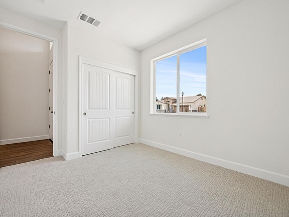 047-296-300-colfax-lane.94997.p2k.040