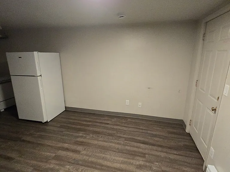 404 W University Way #4 — Photo 2