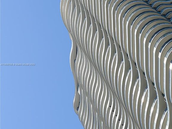 3rd image of 1000 Brickell Plz #4114